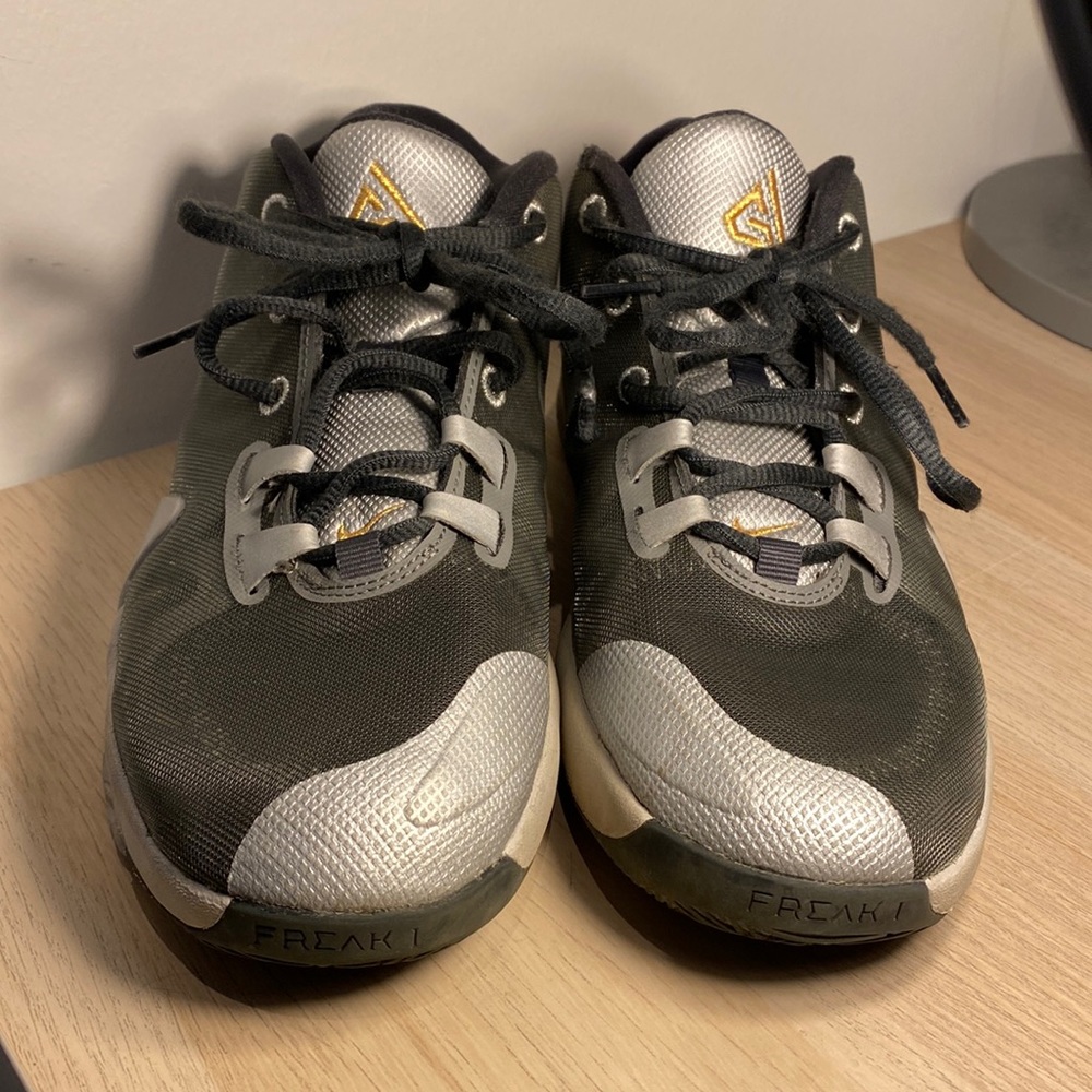 Giannis Antetokounmpo basketball shoes(Freak one)